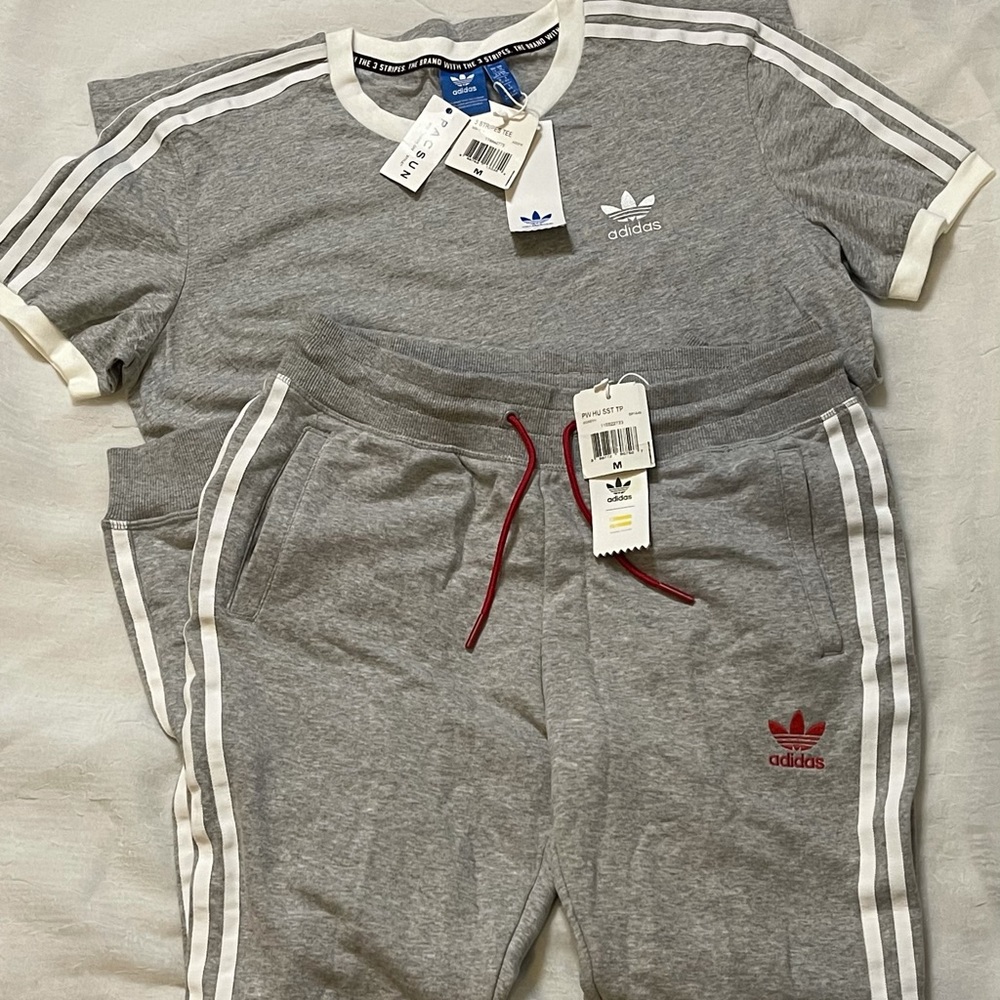 Gray Adidas 3 stripe outfit; BRAND NEW WITH TAG 🔥